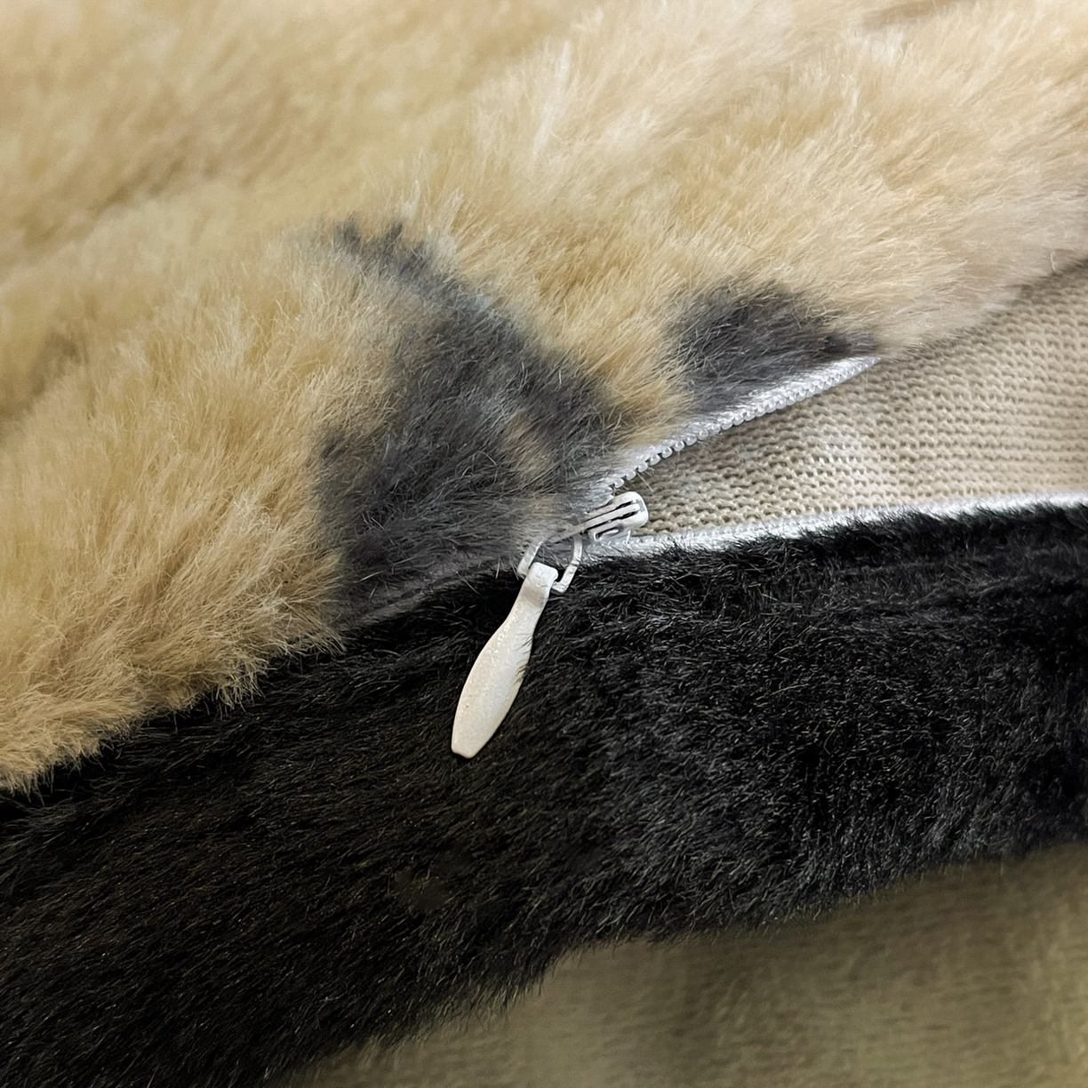 91家纺网 家纺一手货源 找家纺 蓝极人 2025新款兔绒包边美拉德系兔绒四件套 墨影墨玫