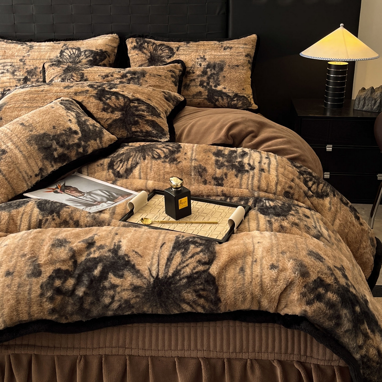 91家纺网 家纺一手货源 找家纺 （总）酱子 2025新款兔绒包边美拉德系兔绒四件套