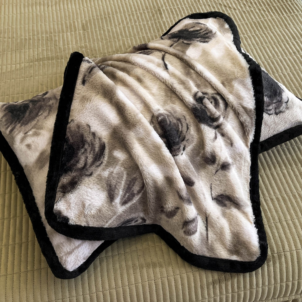 91家纺网 家纺一手货源 找家纺 酱子 2025新款兔绒包边美拉德系兔绒四件套 韵赫浅玫