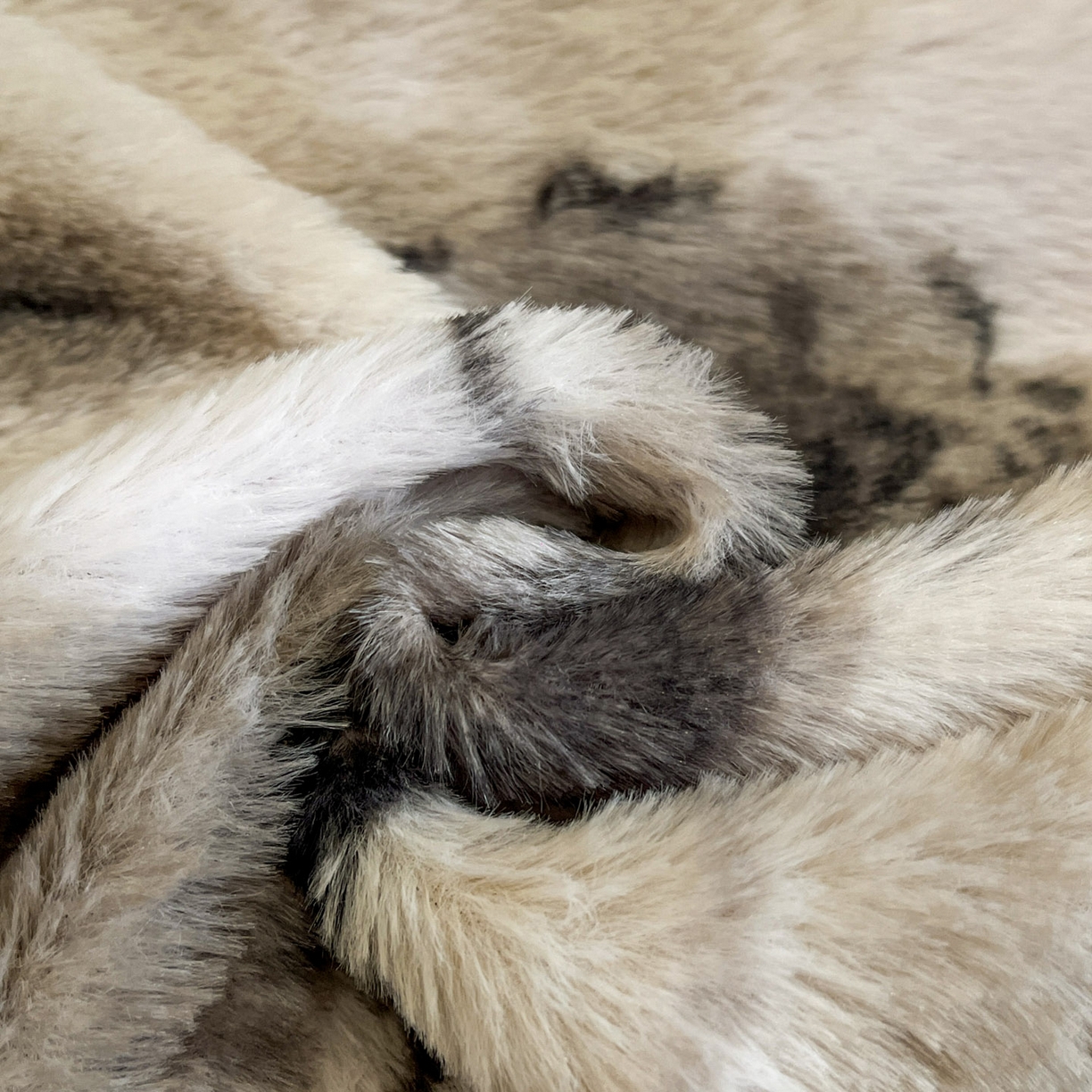 91家纺网 家纺一手货源 找家纺 酱子 2025新款兔绒包边美拉德系兔绒四件套 韵赫浅玫