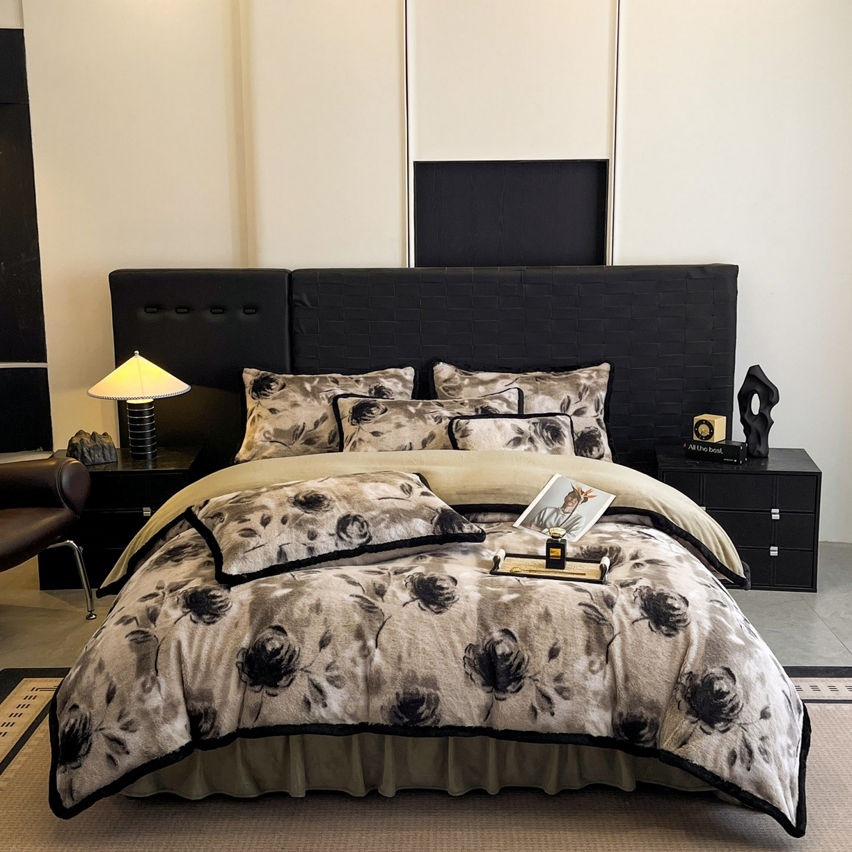 91家纺网 家纺一手货源 找家纺 酱子 2025新款兔绒包边美拉德系兔绒四件套 韵赫浅玫