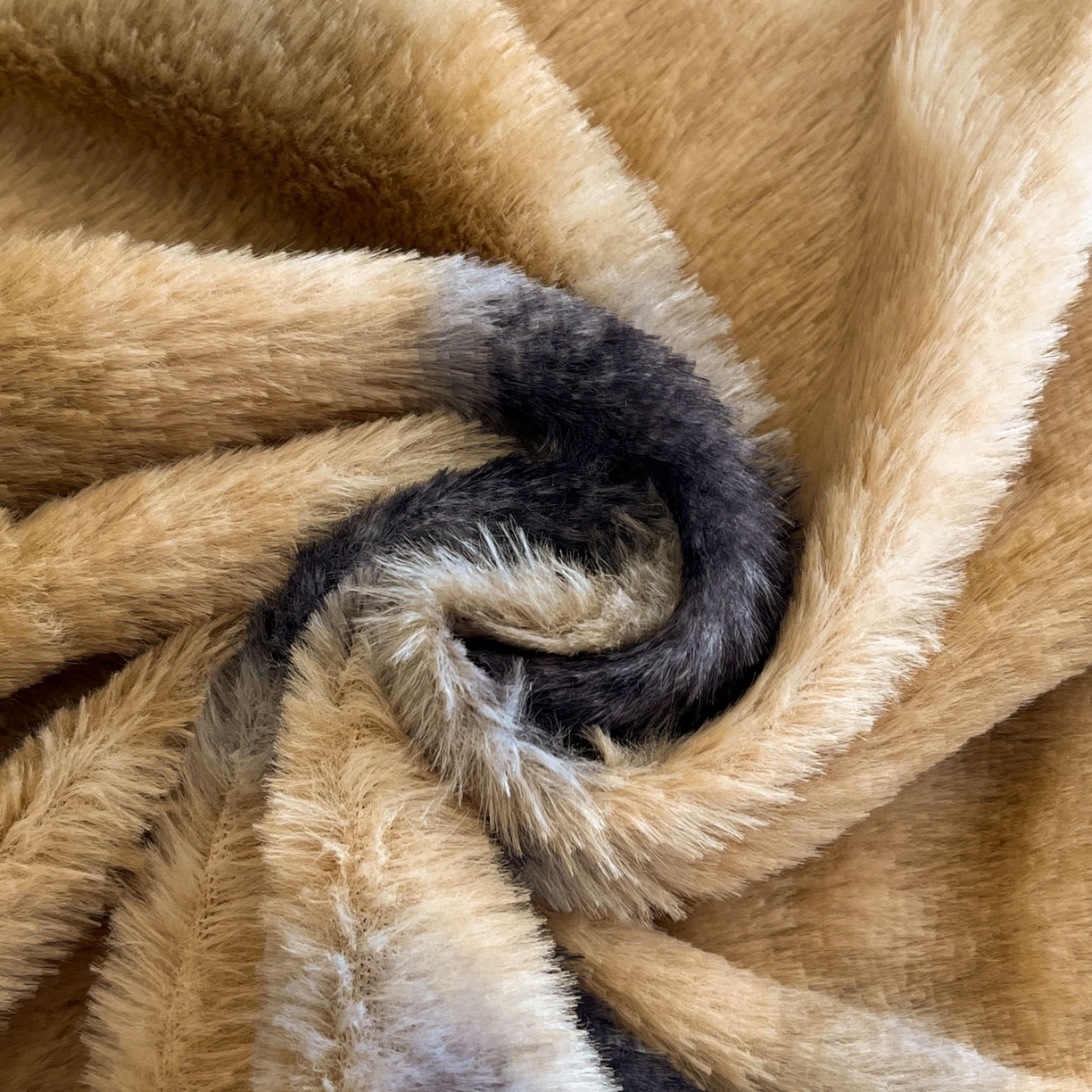 91家纺网 家纺一手货源 找家纺 酱子 2025新款兔绒包边美拉德系兔绒四件套 素影幽芷