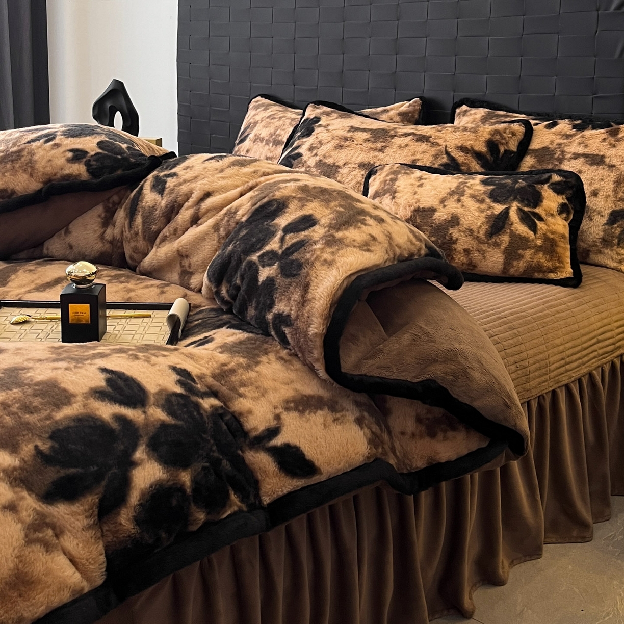 酱子 2025新款兔绒包边美拉德系兔绒四件套 古意幽花