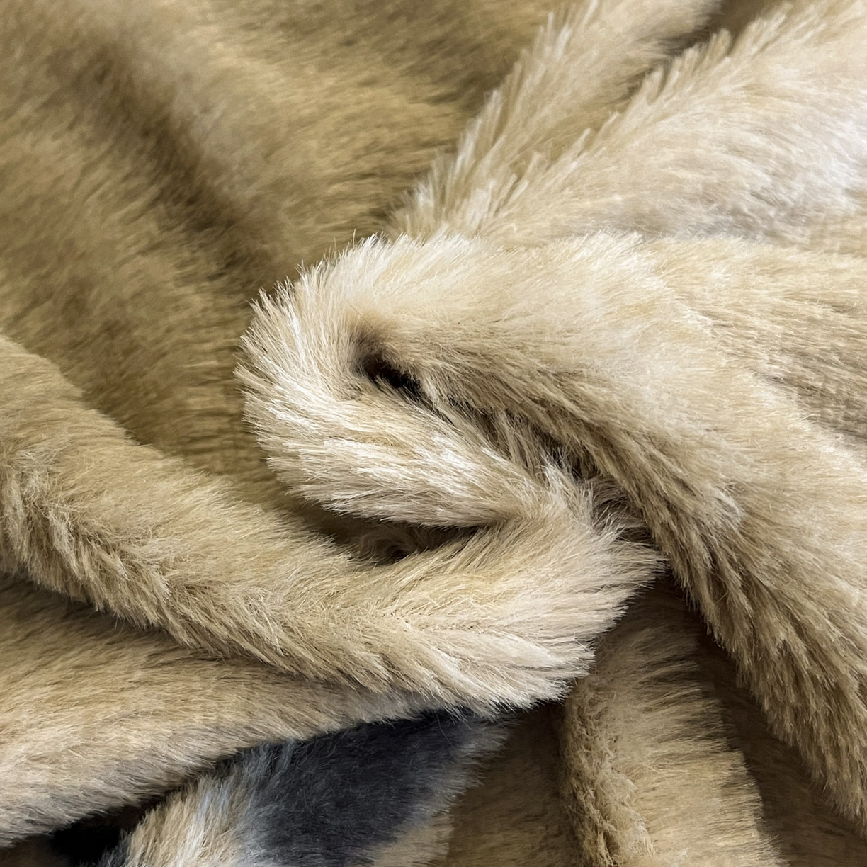 91家纺网 家纺一手货源 找家纺 酱子 2025新款兔绒包边美拉德系兔绒四件套 墨影墨玫