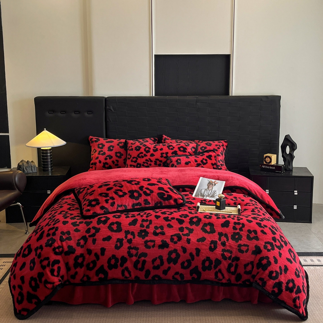 91家纺网 家纺一手货源 找家纺 酱子 2025新款兔绒包边美拉德系兔绒四件套 红豹芷影