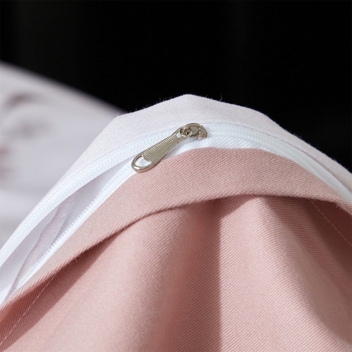 91家纺网 家纺一手货源 找家纺 品乐家纺 2025新款32支超柔生态磨毛四件套 花棠-粉