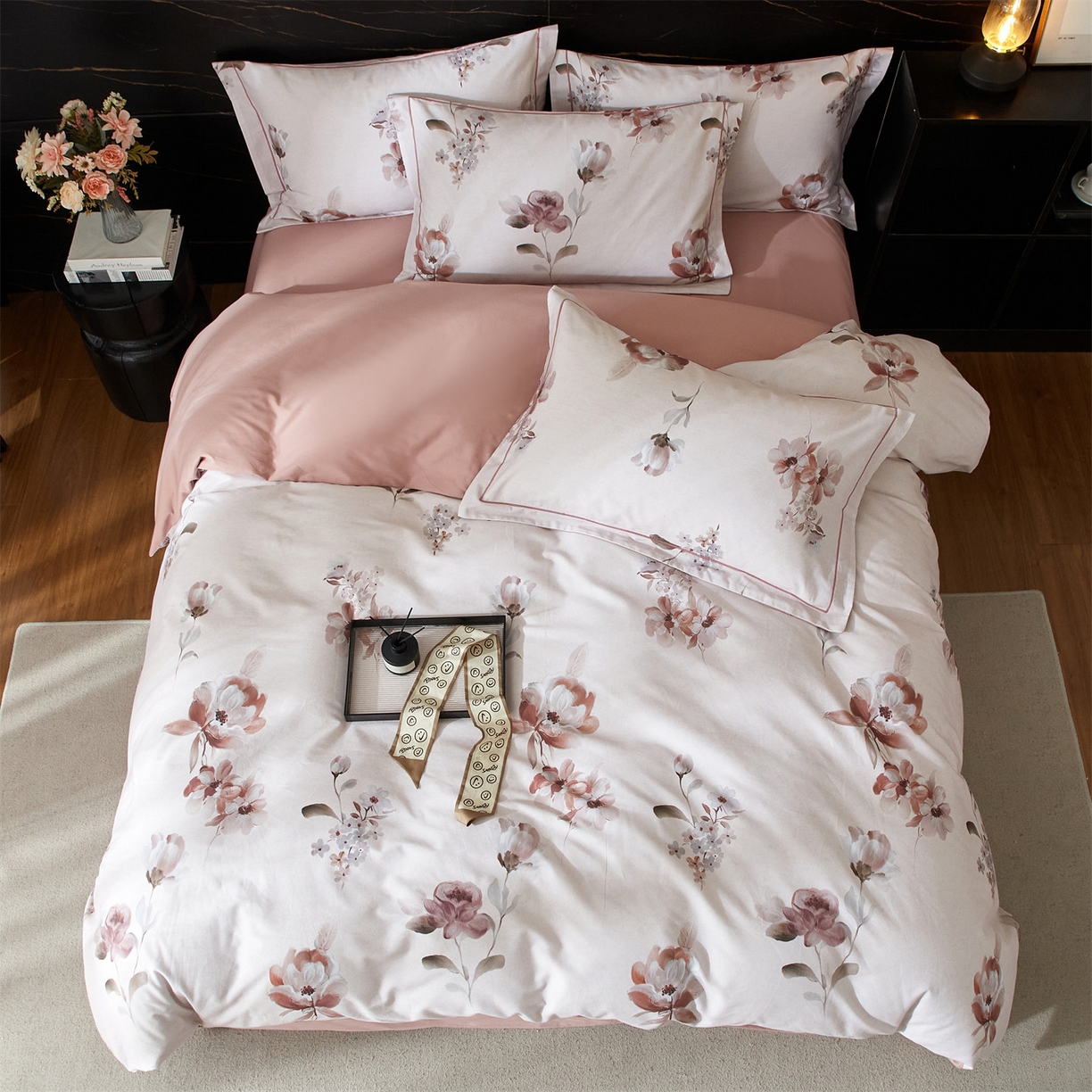 91家纺网 家纺一手货源 找家纺 品乐家纺 2025新款32支超柔生态磨毛四件套 花棠-粉