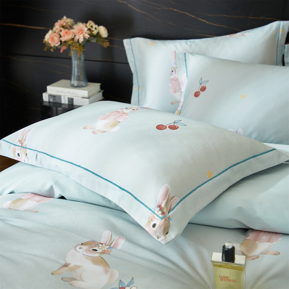 91家纺网 家纺一手货源 找家纺 品乐家纺 2025新款32支超柔生态磨毛四件套 小萌兔-绿