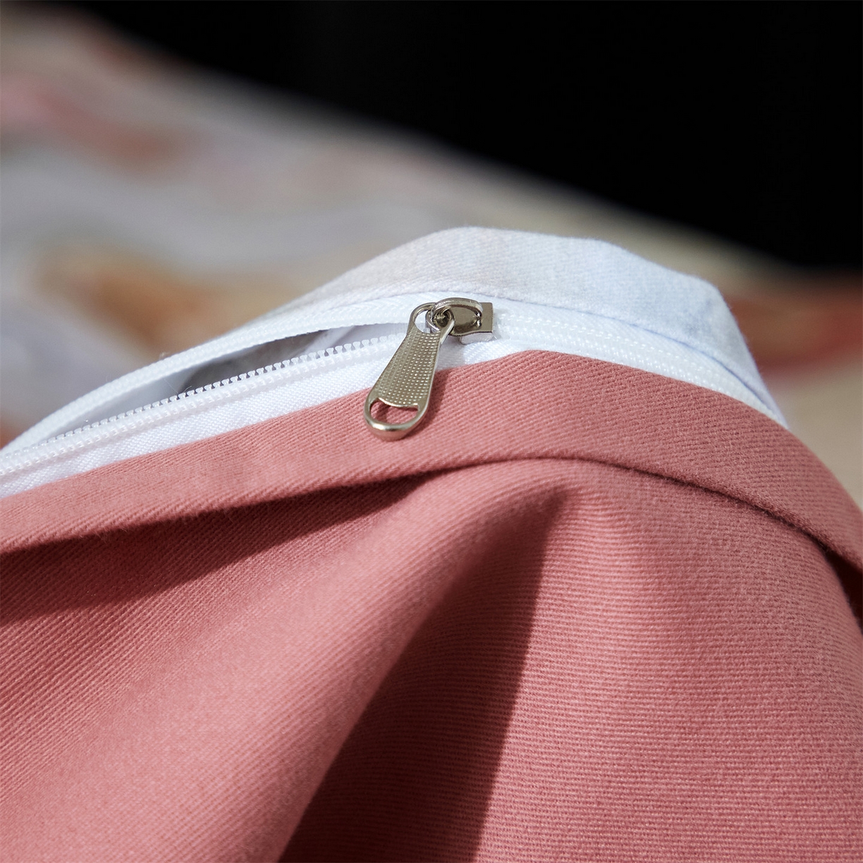 91家纺网 家纺一手货源 找家纺 品乐家纺 2025新款32支超柔生态磨毛四件套 鸢香-红