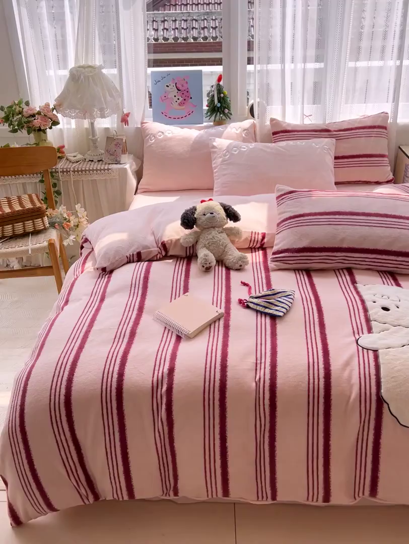 91家纺网 家纺一手货源 找家纺 （总）品乐家纺 2025秋冬新款高克重牛奶绒贴布绣四件套