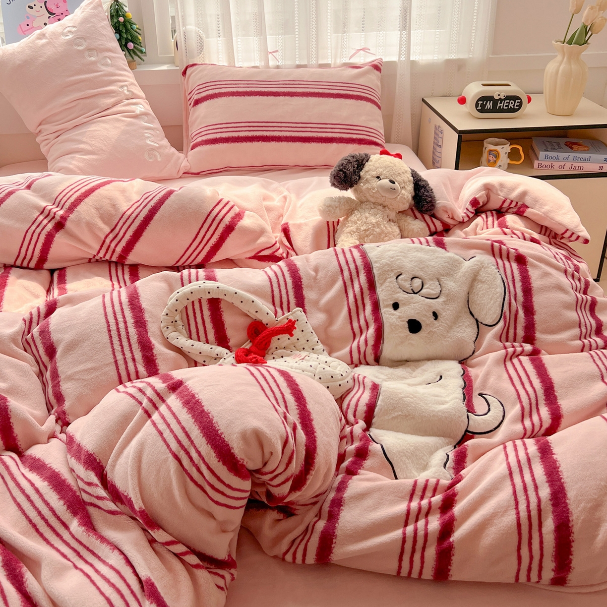 91家纺网 家纺一手货源 找家纺 （总）品乐家纺 2025秋冬新款高克重牛奶绒贴布绣四件套