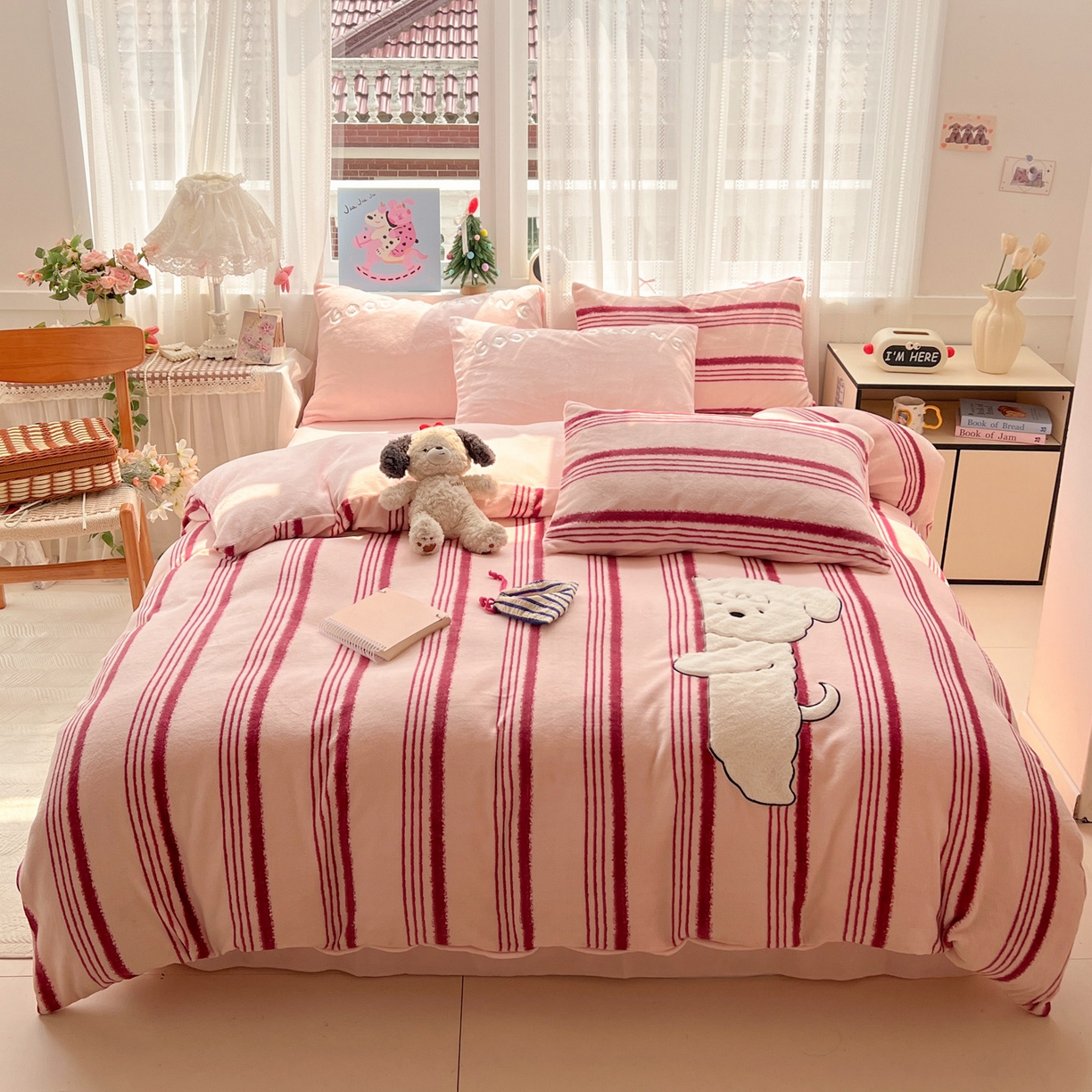 91家纺网 家纺一手货源 找家纺 （总）品乐家纺 2025秋冬新款高克重牛奶绒贴布绣四件套