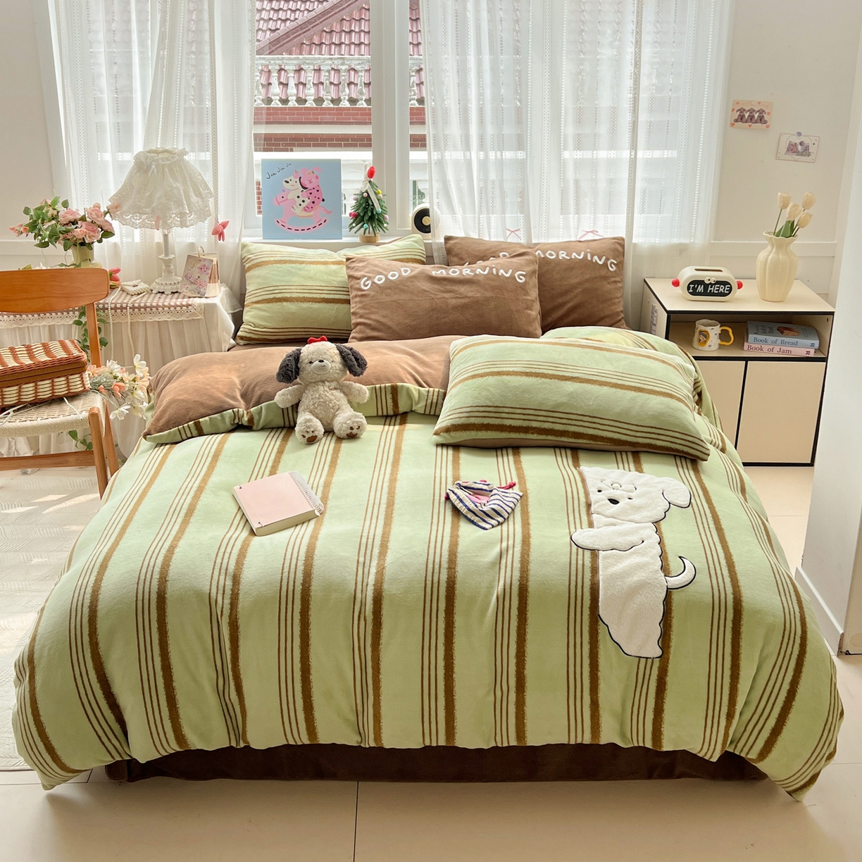 品乐家纺 2025秋冬新款高克重牛奶绒贴布绣四件套 条纹狗狗-绿