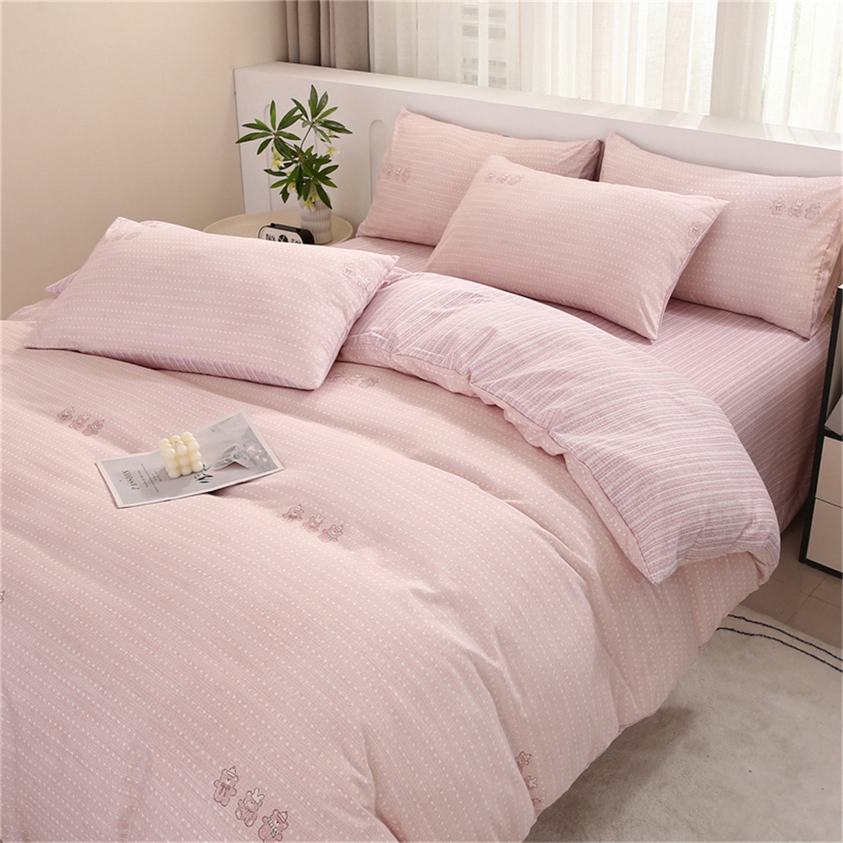 91家纺网 家纺一手货源 找家纺 织写 2025新款加厚磨毛澳绒棉四件套 开心小熊