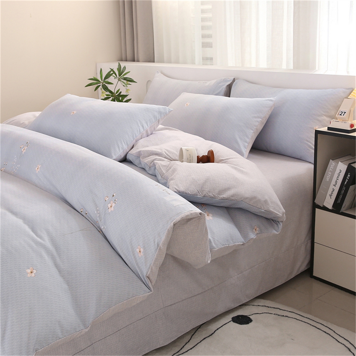 91家纺网 家纺一手货源 找家纺 织写 2025新款加厚磨毛澳绒棉四件套 贝莉浅蓝