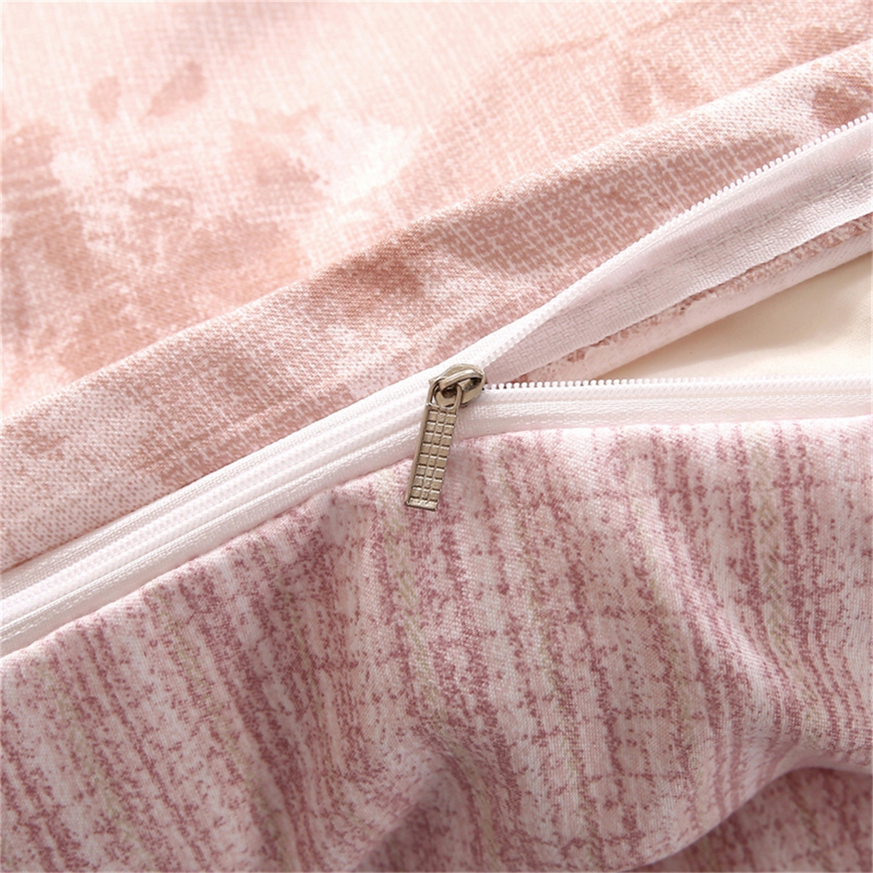 91家纺网 家纺一手货源 找家纺 织写 2025新款加厚磨毛澳绒棉四件套 美式田园-粉