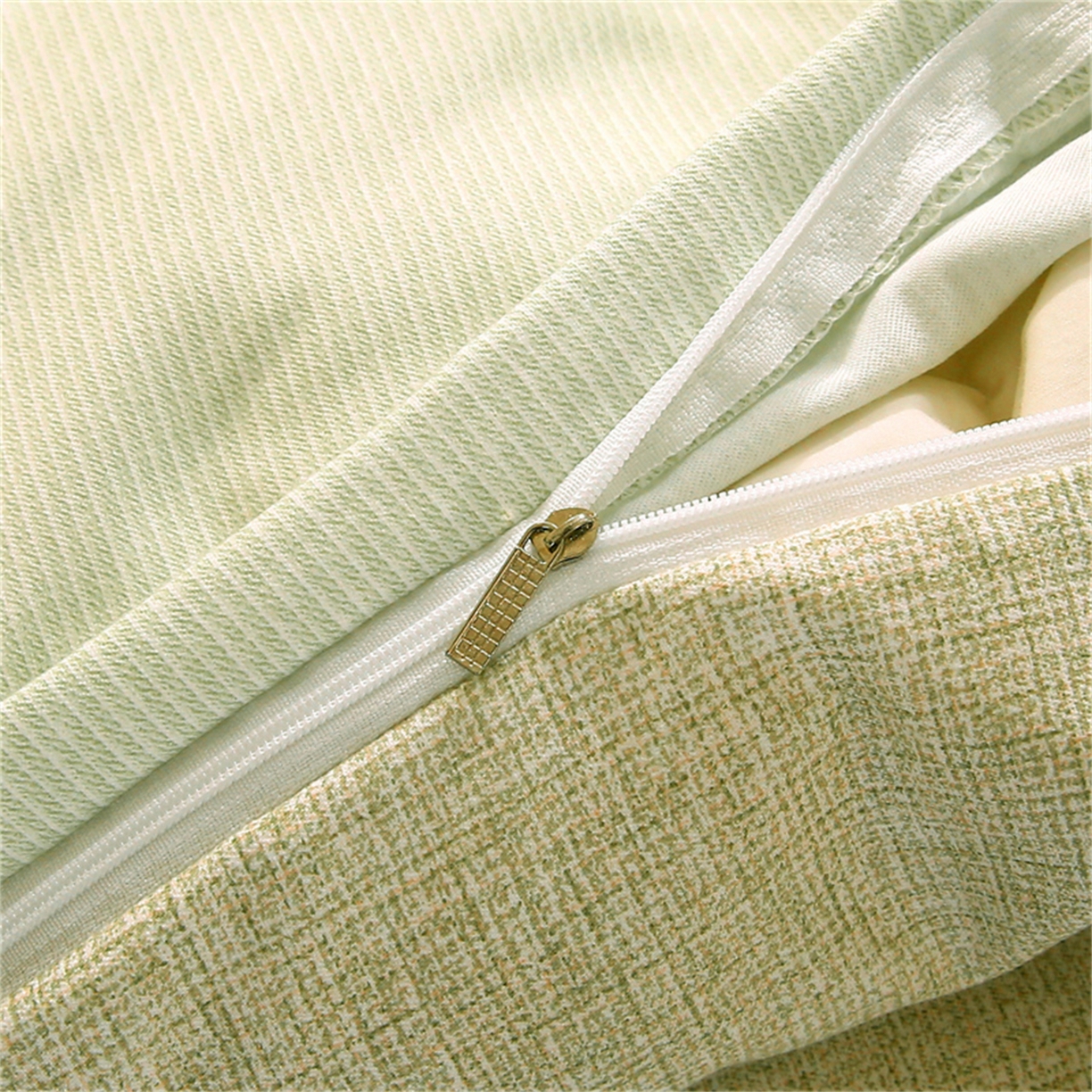 91家纺网 家纺一手货源 找家纺 织写 2025新款加厚磨毛澳绒棉四件套 贝莉浅绿