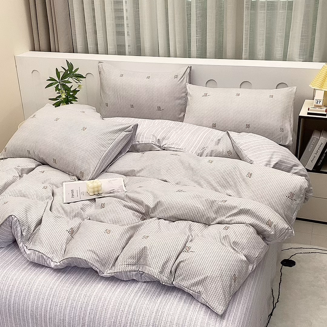 91家纺网 家纺一手货源 找家纺 织写 2025新款加厚磨毛澳绒棉四件套 欢喜时光