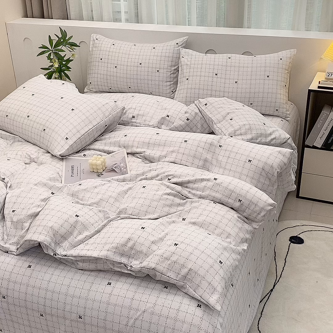 91家纺网 家纺一手货源 找家纺 织写 2025新款加厚磨毛澳绒棉四件套 幽香浪漫-灰