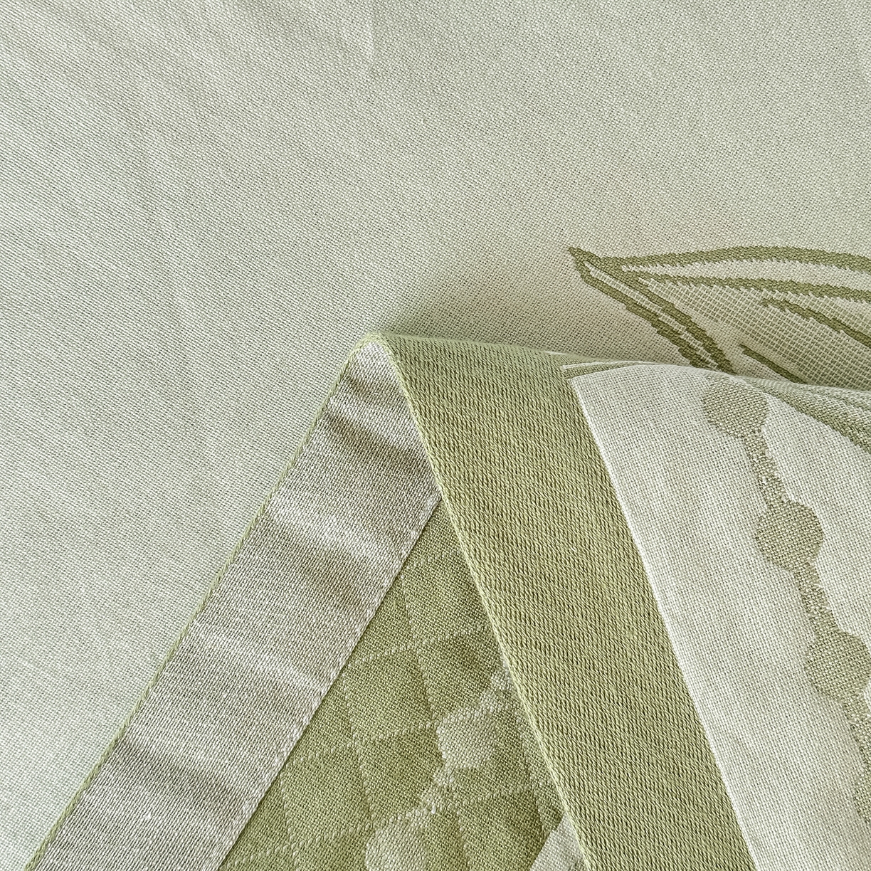 91家纺网 家纺一手货源 找家纺 沐瑟家纺 2025新款馨梦枕巾 百合-绿 52x75cm枕巾一对