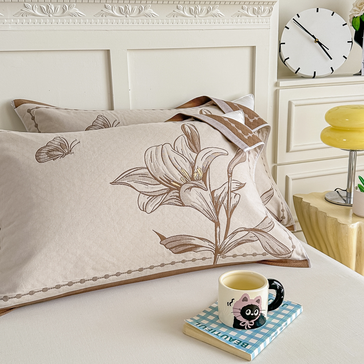 91家纺网 家纺一手货源 找家纺 沐瑟家纺 2025新款馨梦枕巾 百合-棕 52x75cm枕巾一对