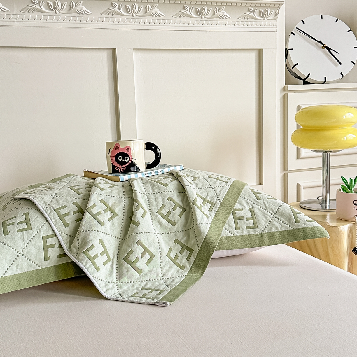 91家纺网 家纺一手货源 找家纺 沐瑟家纺 2025新款馨梦枕巾 点点字母-绿 52x75cm枕巾一对