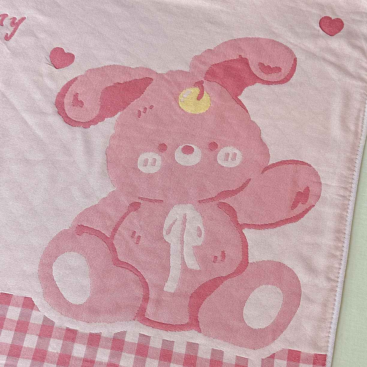 91家纺网 家纺一手货源 找家纺 沐瑟家纺 2025新款馨梦枕巾 乖小兔-粉 52x75cm枕巾一对