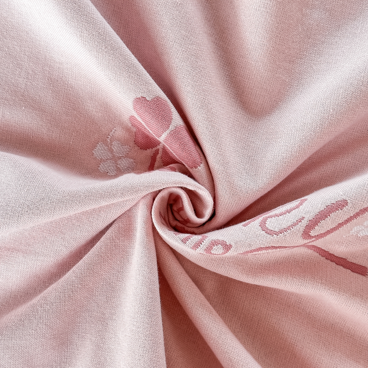 91家纺网 家纺一手货源 找家纺 沐瑟家纺 2025新款馨梦枕巾 四叶草-粉 52x75cm枕巾一对