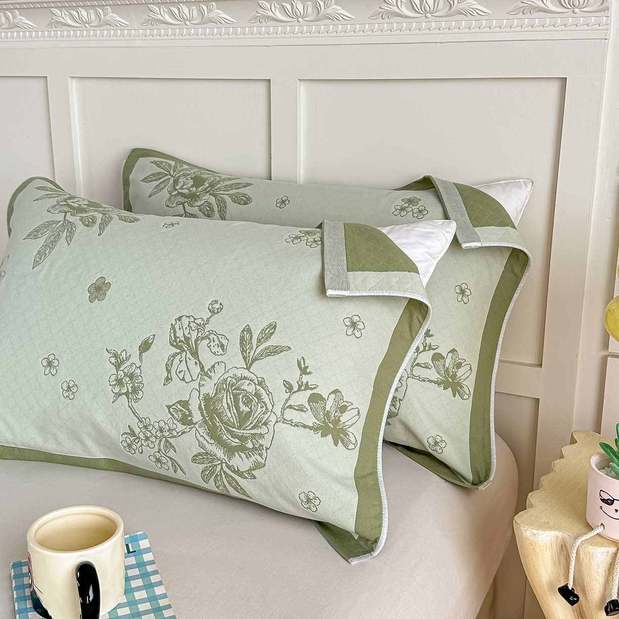 91家纺网 家纺一手货源 找家纺 沐瑟家纺 2025新款馨梦枕巾 线条花-绿 52x75cm枕巾一对