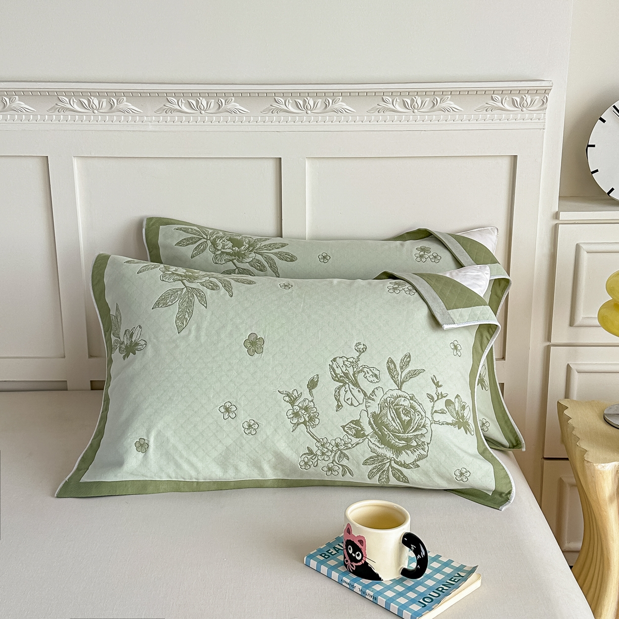 91家纺网 家纺一手货源 找家纺 沐瑟家纺 2025新款馨梦枕巾 线条花-绿 52x75cm枕巾一对