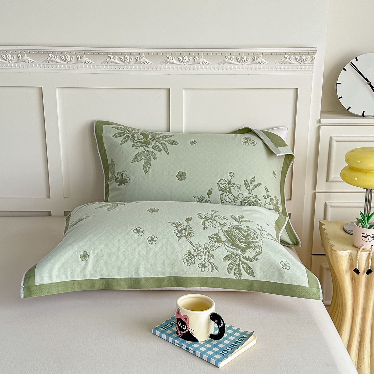 91家纺网 家纺一手货源 找家纺 沐瑟家纺 2025新款馨梦枕巾 线条花-绿 52x75cm枕巾一对