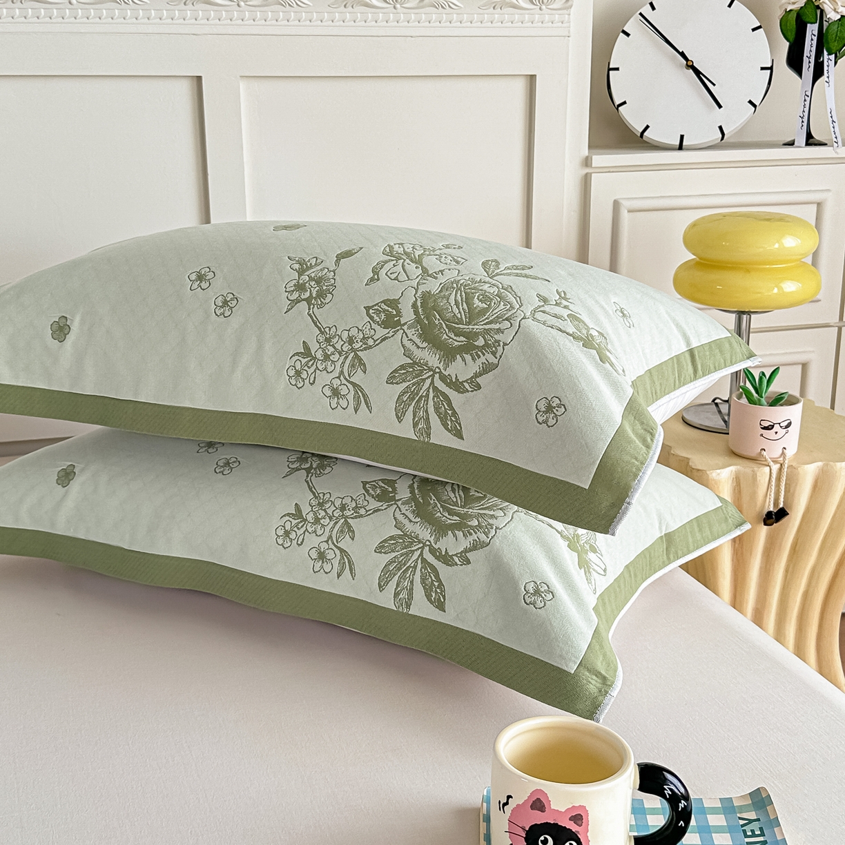 91家纺网 家纺一手货源 找家纺 沐瑟家纺 2025新款馨梦枕巾 线条花-绿 52x75cm枕巾一对