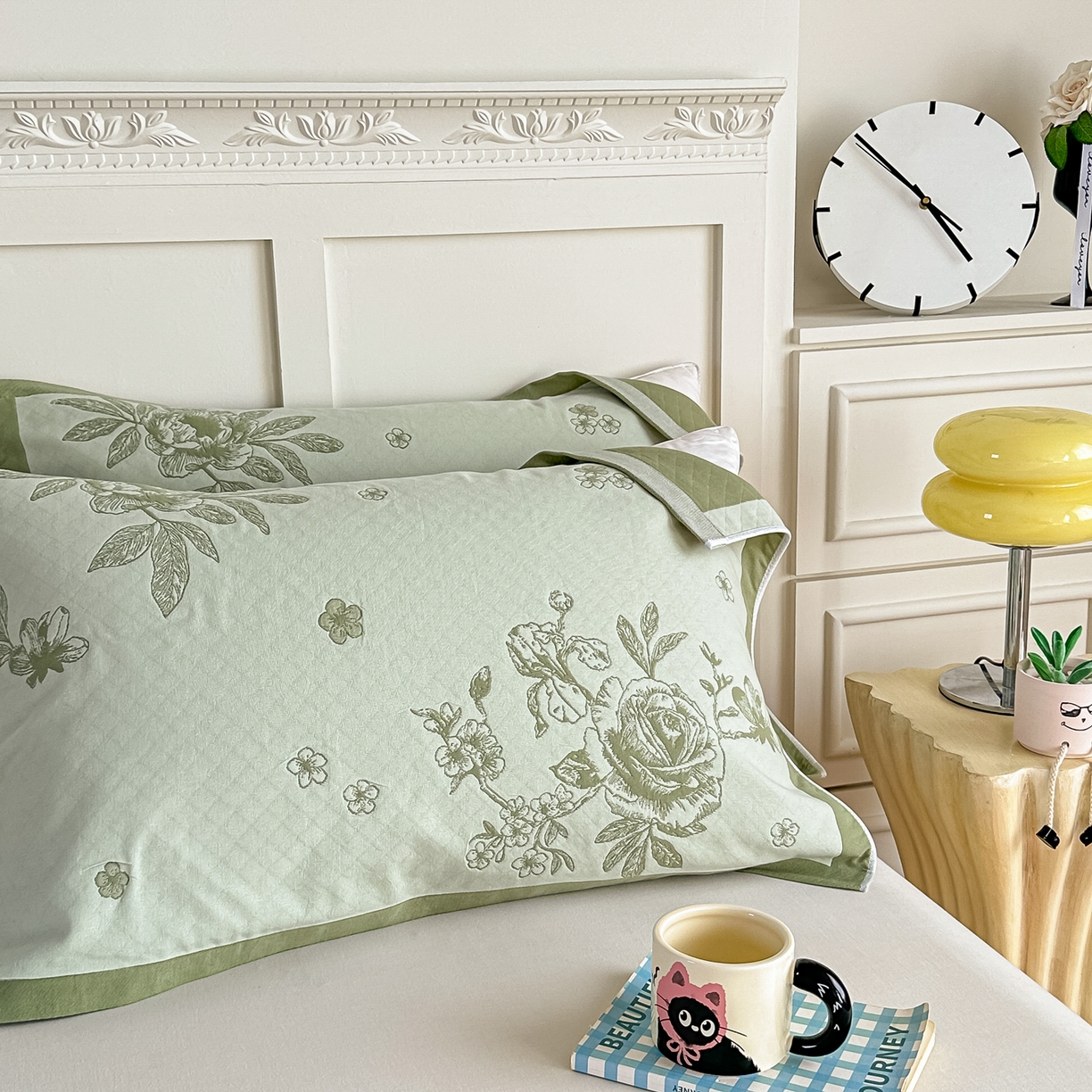 91家纺网 家纺一手货源 找家纺 沐瑟家纺 2025新款馨梦枕巾 线条花-绿 52x75cm枕巾一对