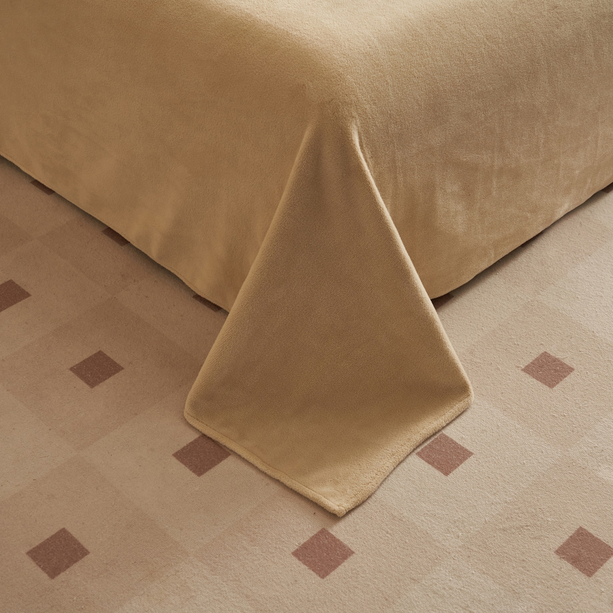 91家纺网 家纺一手货源 找家纺 早晨家纺 2025新款230g羊驼绒复古格牛奶绒四件套 巴宝格