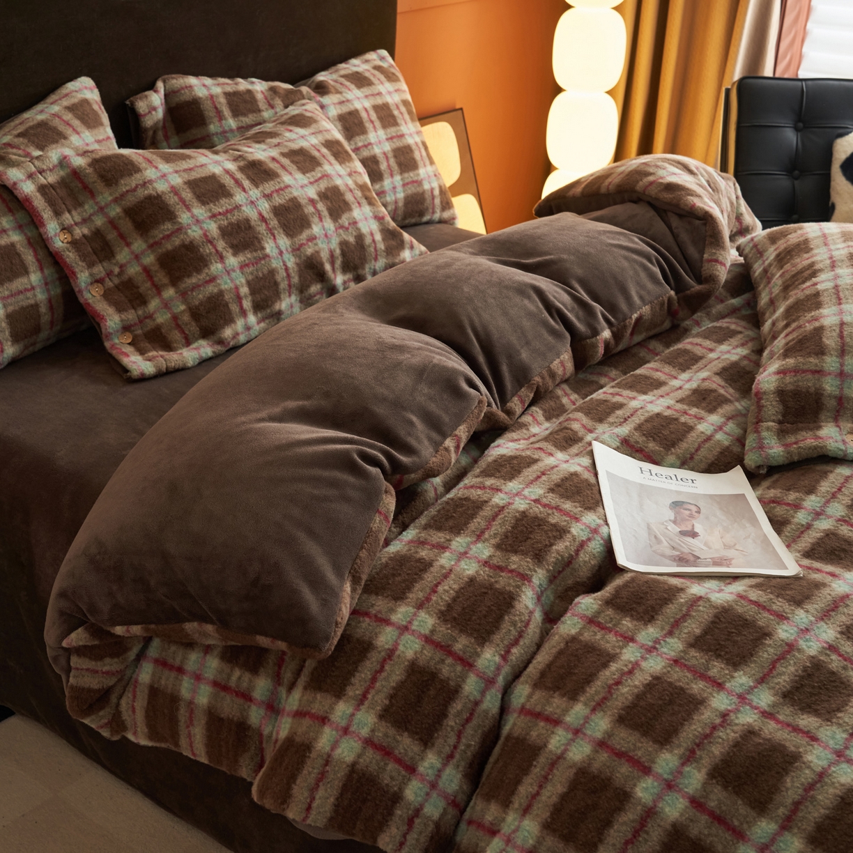 91家纺网 家纺一手货源 找家纺 早晨家纺 2025新款230g羊驼绒复古格牛奶绒四件套 慕池格