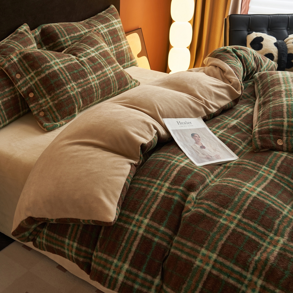 91家纺网 家纺一手货源 找家纺 早晨家纺 2025新款230g羊驼绒复古格牛奶绒四件套 巴宝格