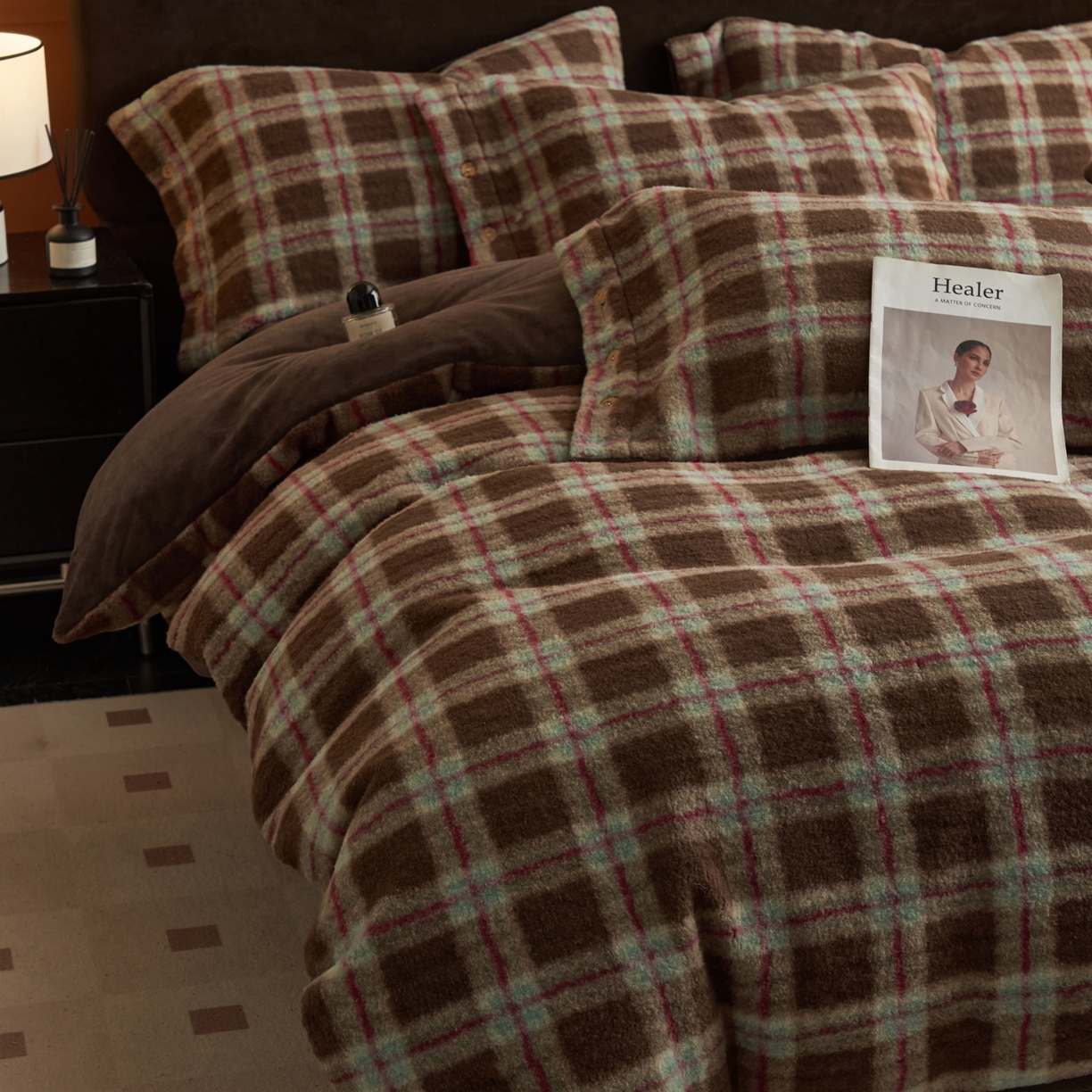 91家纺网 家纺一手货源 找家纺 早晨家纺 2025新款230g羊驼绒复古格牛奶绒四件套 慕池格