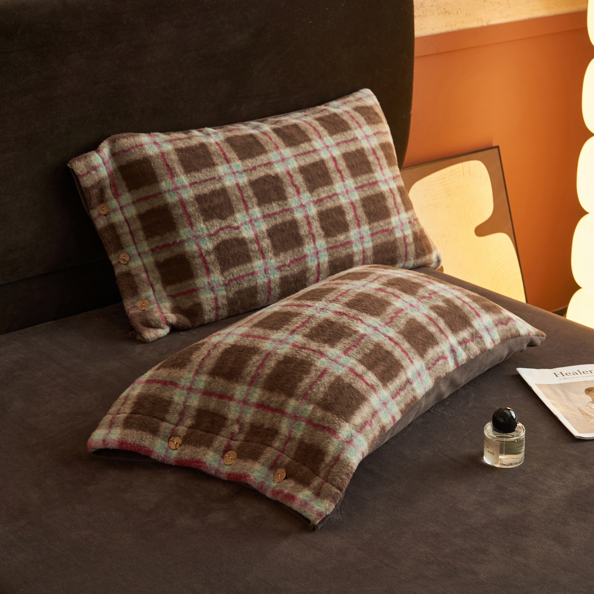 91家纺网 家纺一手货源 找家纺 早晨家纺 2025新款230g羊驼绒复古格牛奶绒四件套 慕池格