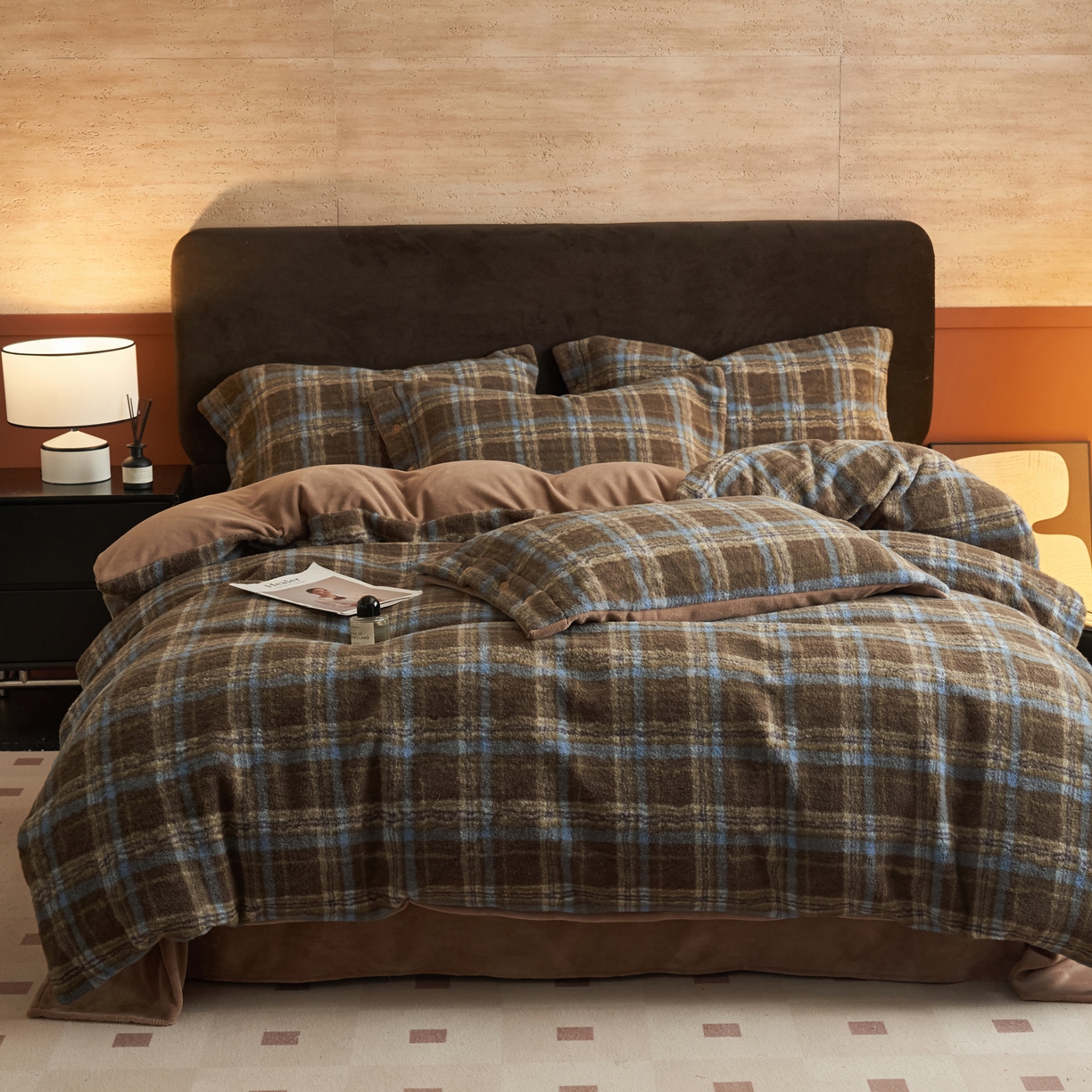 91家纺网 家纺一手货源 找家纺 早晨家纺 2025新款230g羊驼绒复古格牛奶绒四件套 维系咖格