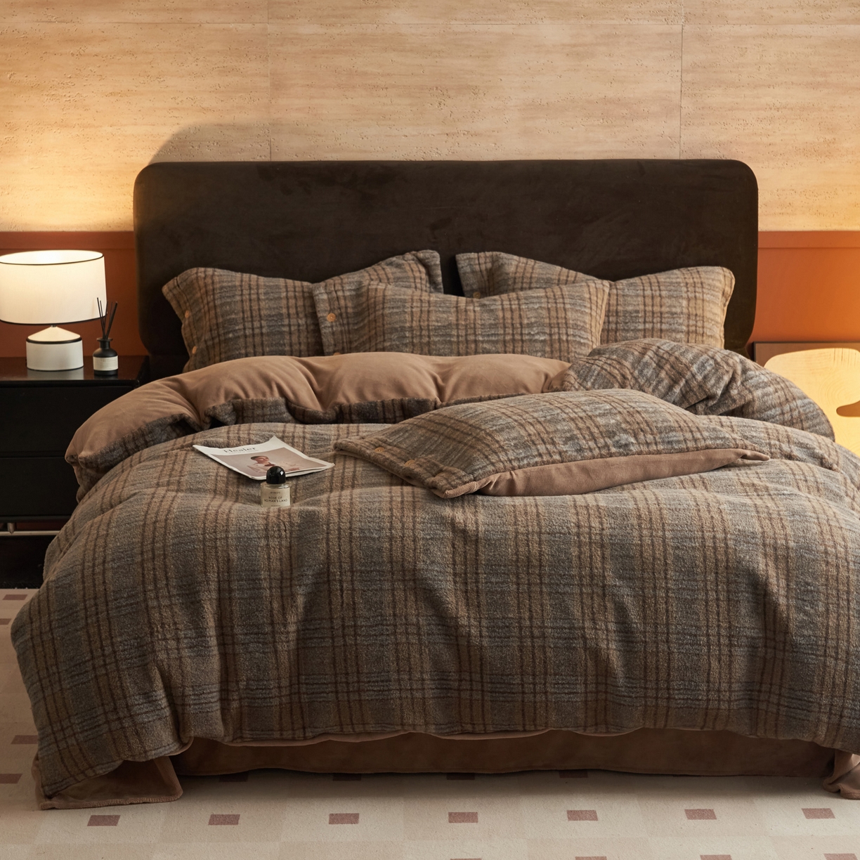 91家纺网 家纺一手货源 找家纺 早晨家纺 2025新款230g羊驼绒复古格牛奶绒四件套 牧羊格