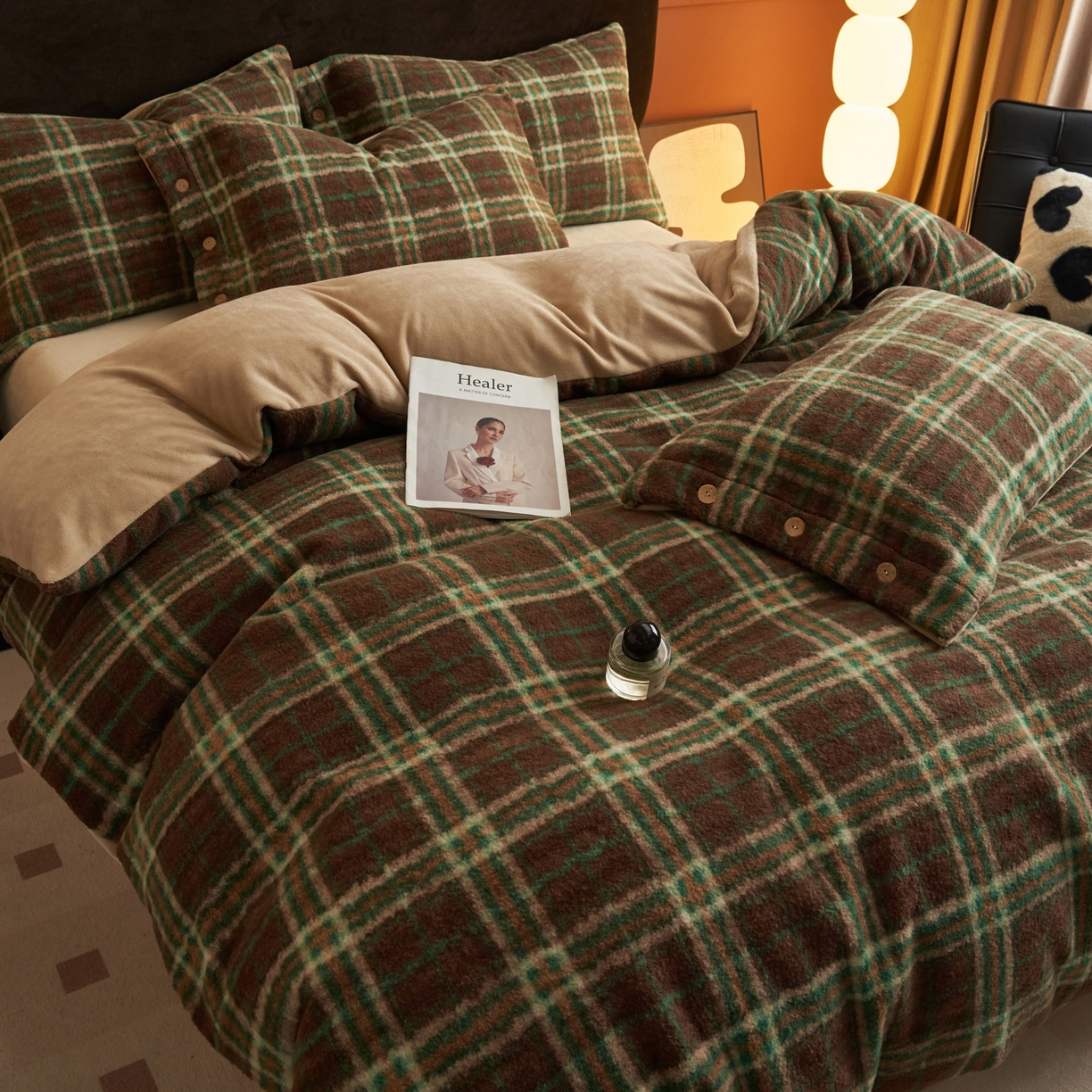 91家纺网 家纺一手货源 找家纺 早晨家纺 2025新款230g羊驼绒复古格牛奶绒四件套 巴宝格