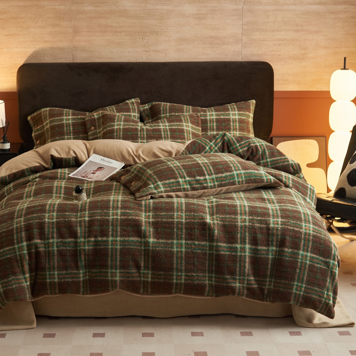 91家纺网 家纺一手货源 找家纺 早晨家纺 2025新款230g羊驼绒复古格牛奶绒四件套 巴宝格