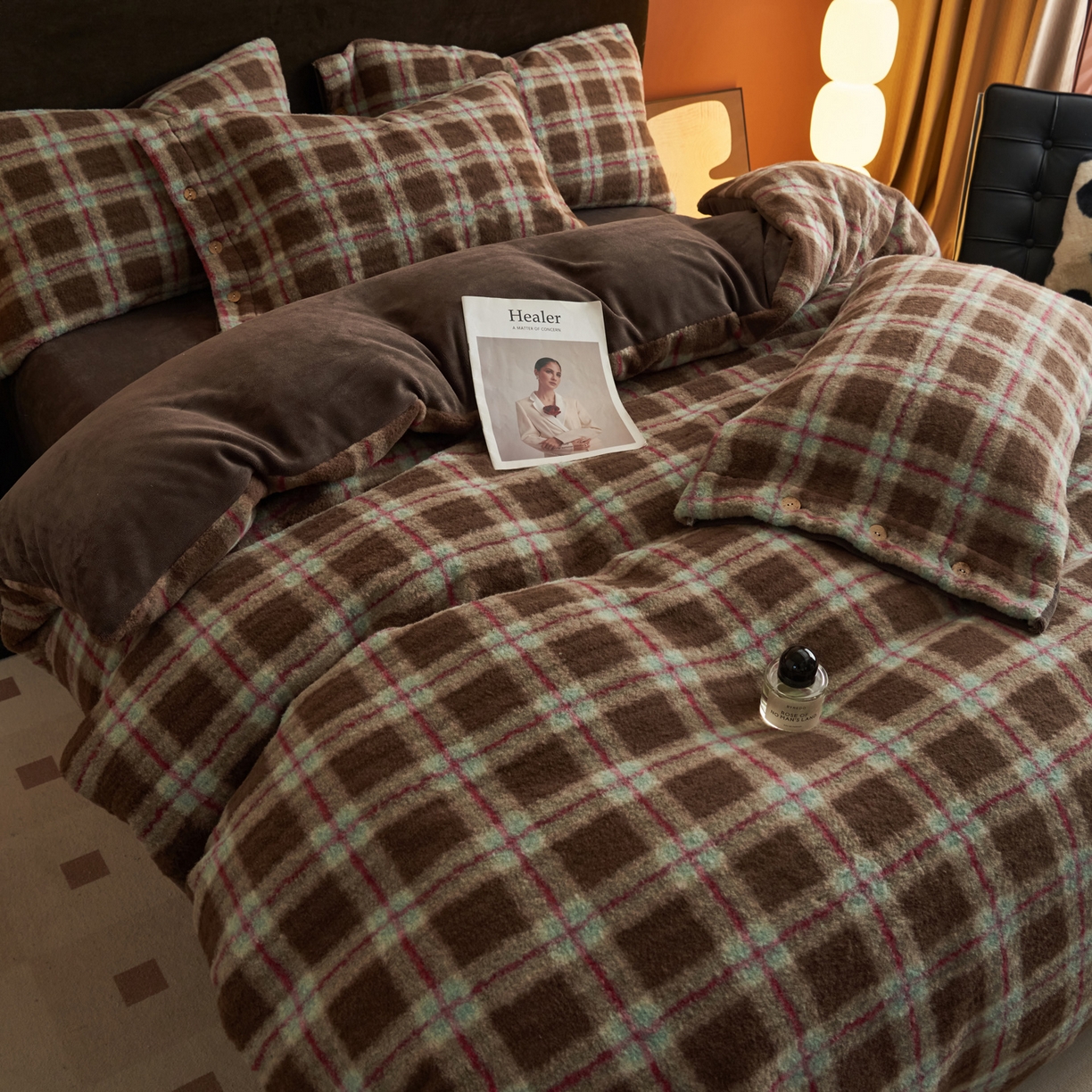 91家纺网 家纺一手货源 找家纺 早晨家纺 2025新款230g羊驼绒复古格牛奶绒四件套 慕池格