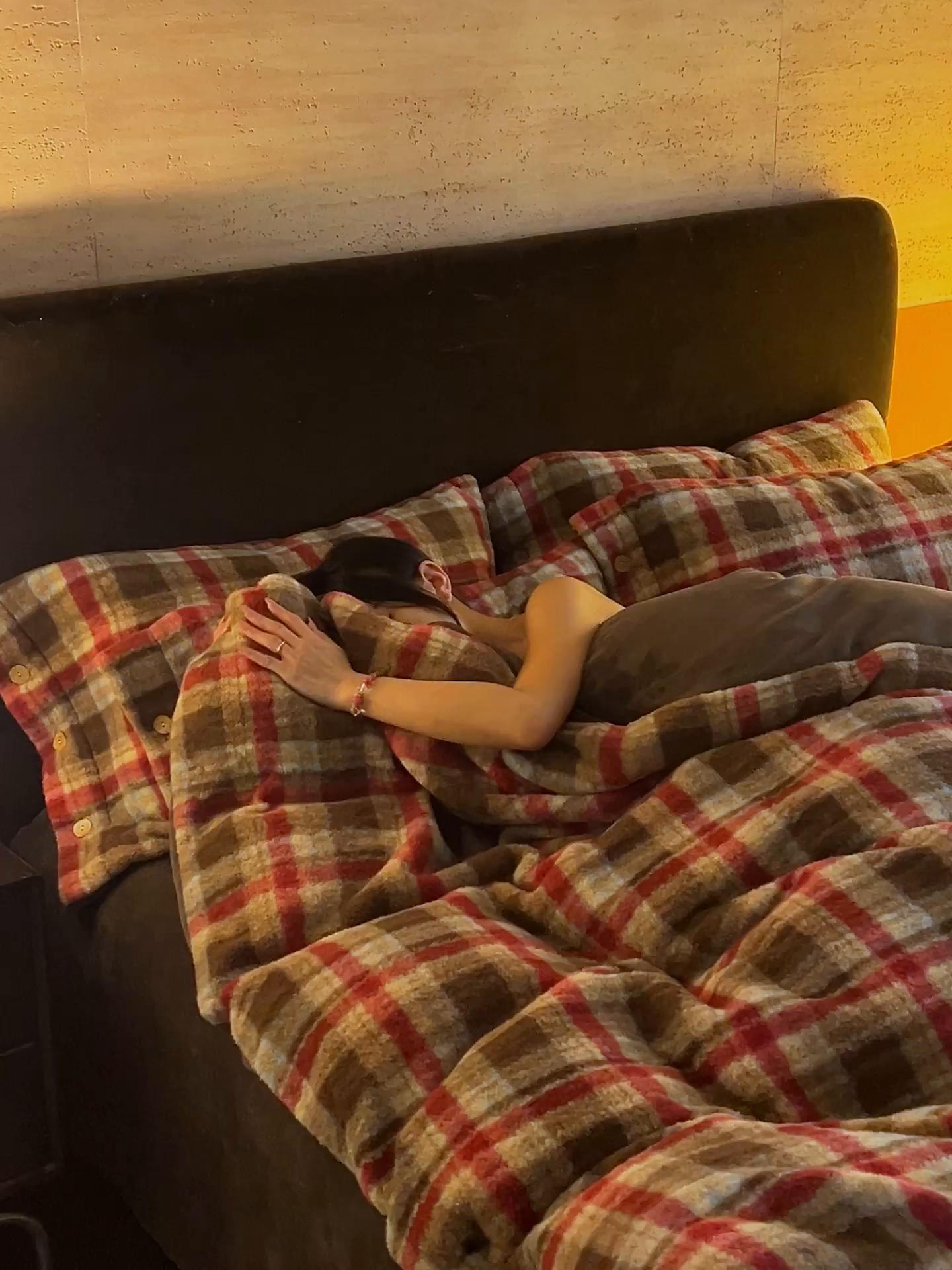 91家纺网 家纺一手货源 找家纺 （总）早晨家纺 2025新款230g羊驼绒复古格牛奶绒四件套