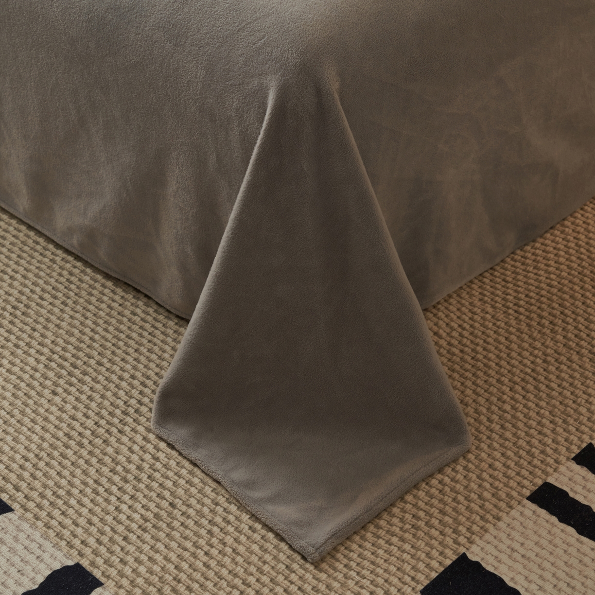 91家纺网 家纺一手货源 找家纺 早晨家纺 2025新款未末款仿羊绒牛奶绒四件套 未末-浅灰