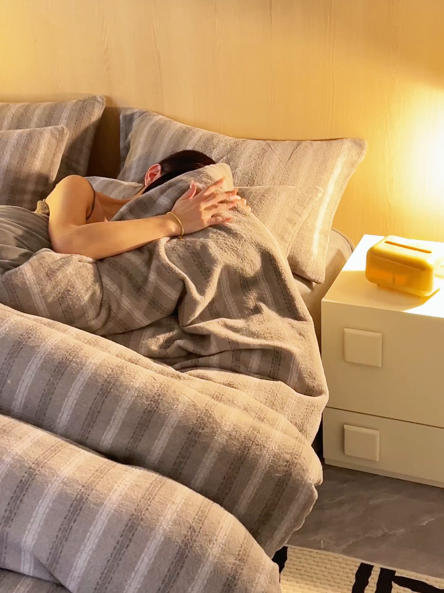 91家纺网 家纺一手货源 找家纺 早晨家纺 2025新款未末款仿羊绒牛奶绒四件套 未末-深灰