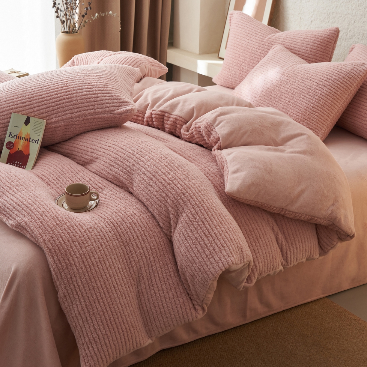 91家纺网 家纺一手货源 找家纺 早晨家纺 2025新款世纪款塔芙蓉牛奶绒四件套 世纪-条纹粉