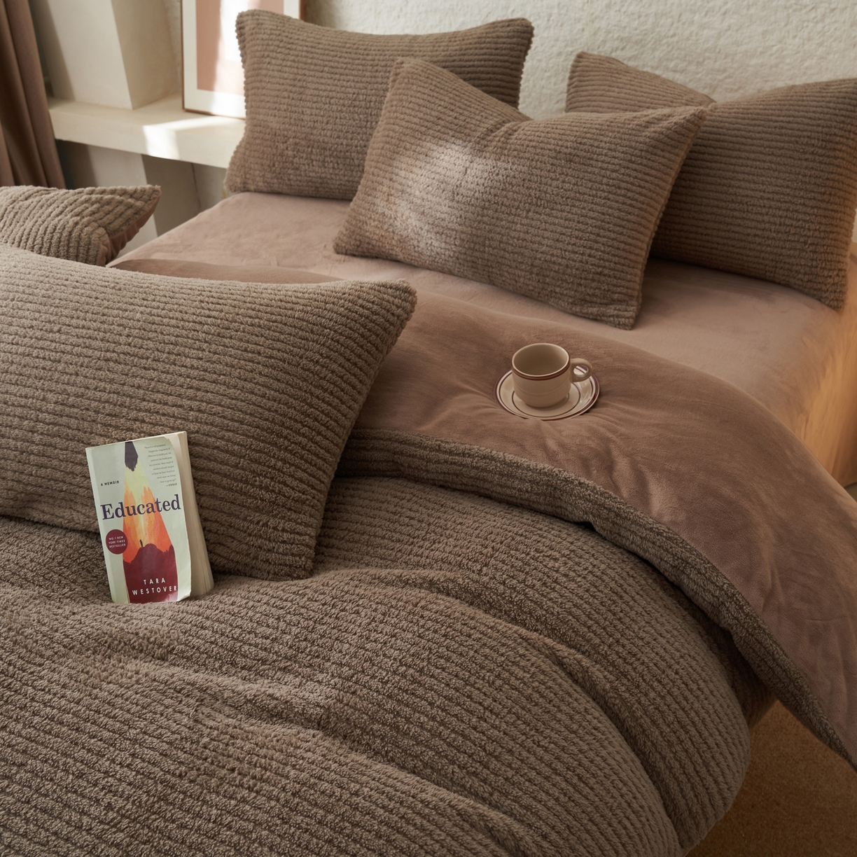 91家纺网 家纺一手货源 找家纺 早晨家纺 2025新款世纪款塔芙蓉牛奶绒四件套 世纪-条纹棕