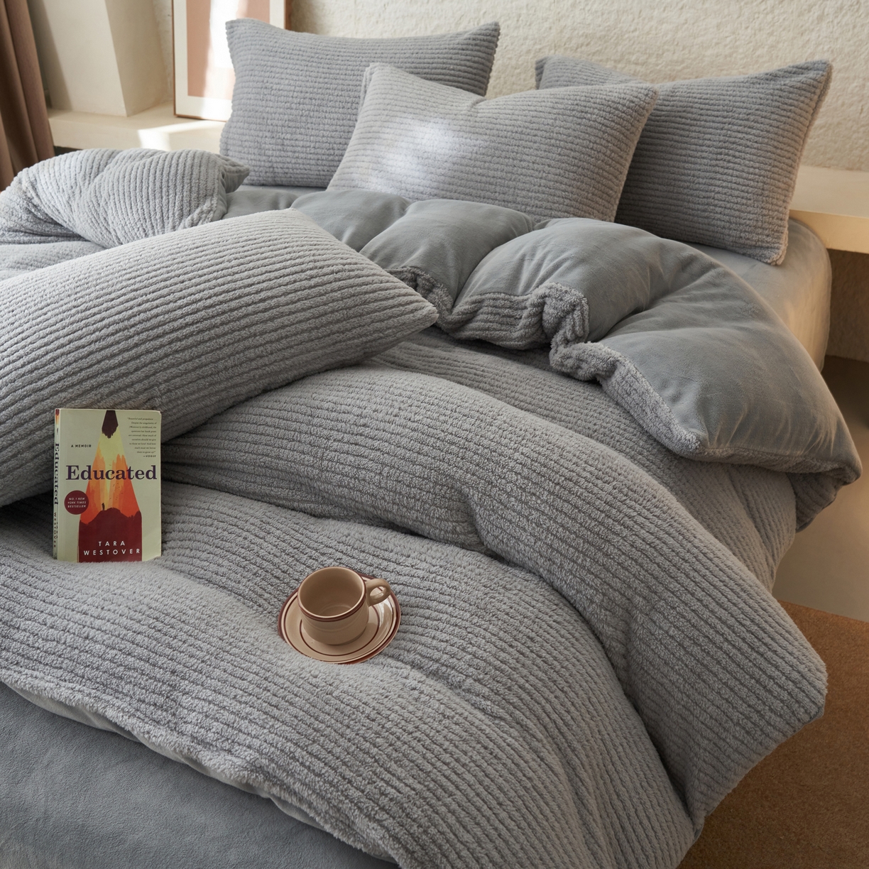 91家纺网 家纺一手货源 找家纺 早晨家纺 2025新款世纪款塔芙蓉牛奶绒四件套 世纪-条纹灰