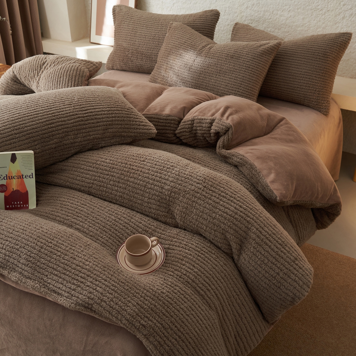 91家纺网 家纺一手货源 找家纺 早晨家纺 2025新款世纪款塔芙蓉牛奶绒四件套 世纪-条纹棕